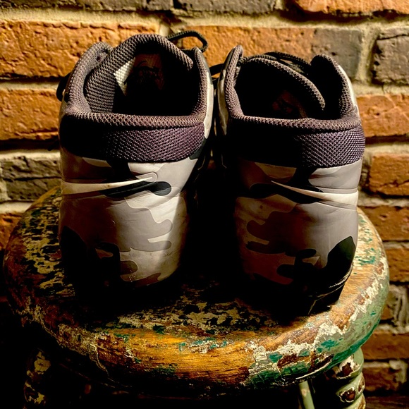 Nike - Football Cleats - Camouflage & Stars - Picture 3 of 9